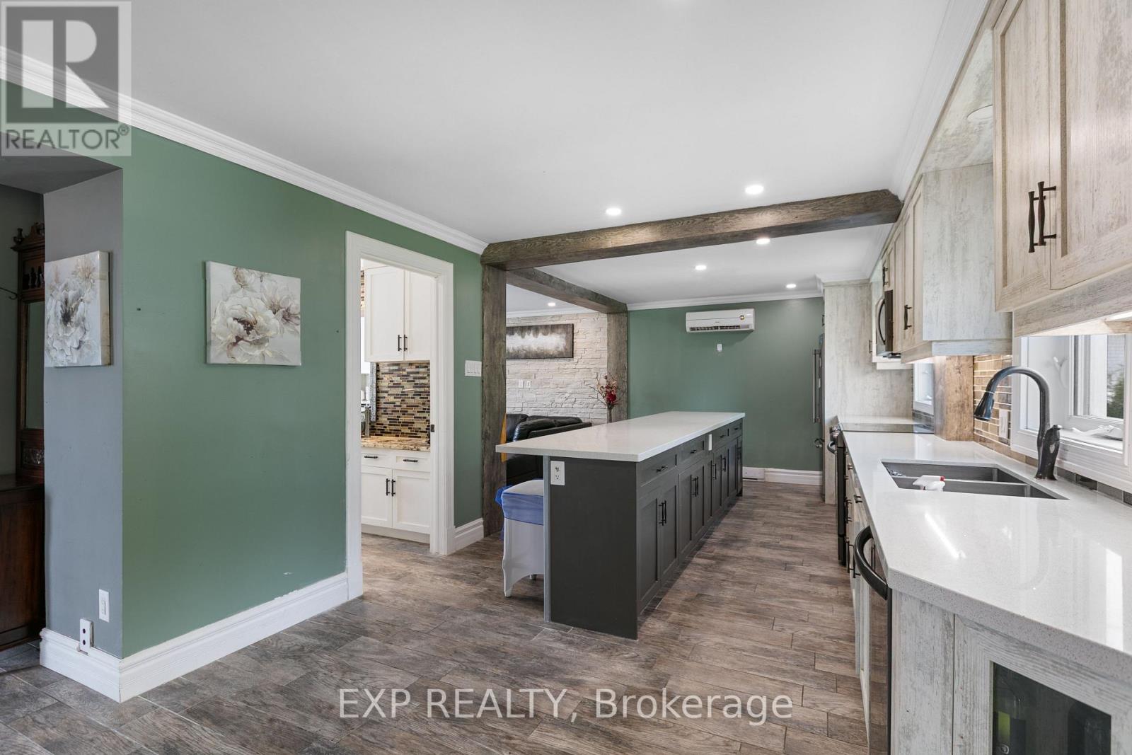 891 Lacroix Road Property Photo 7