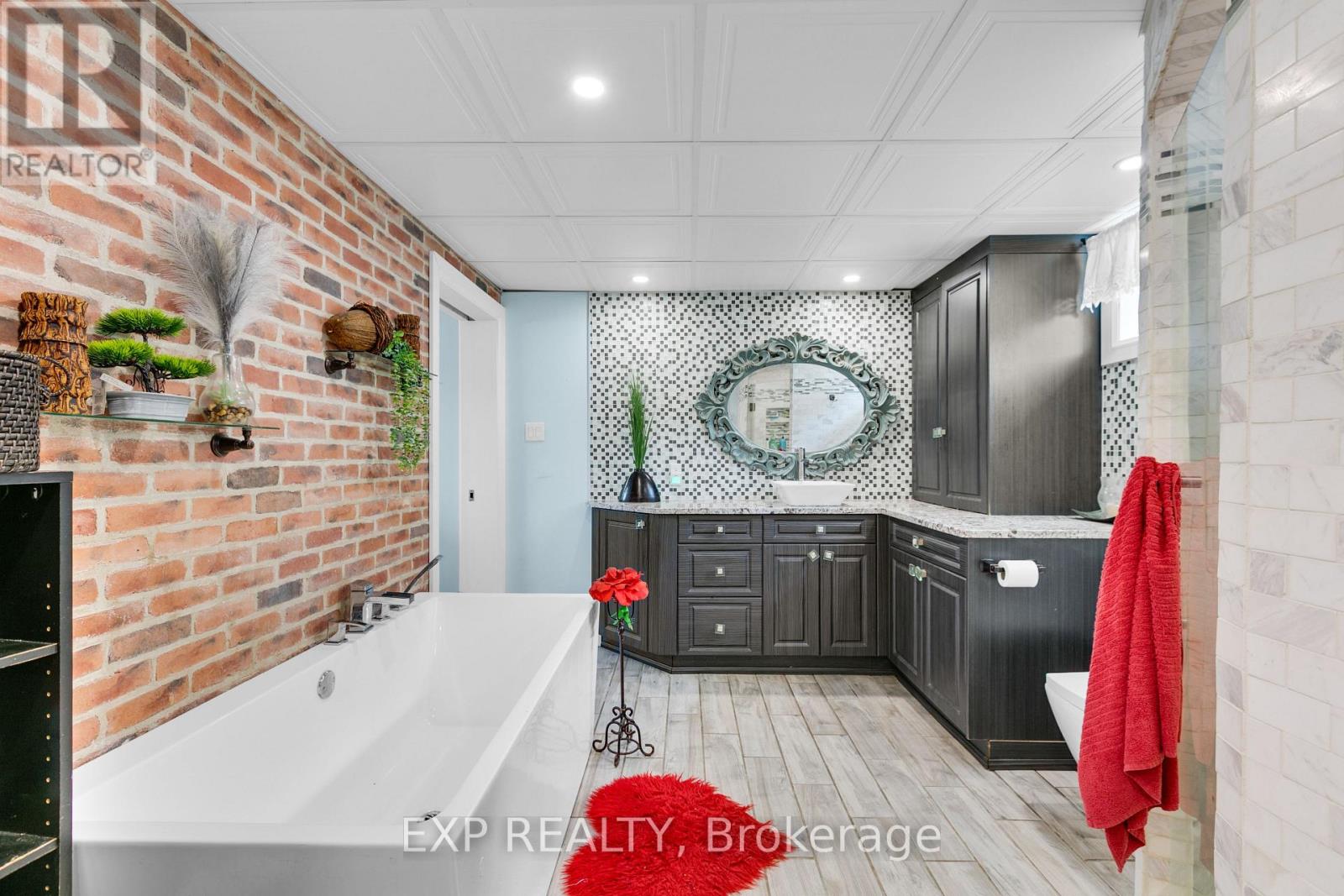 891 Lacroix Road Property Photo 23