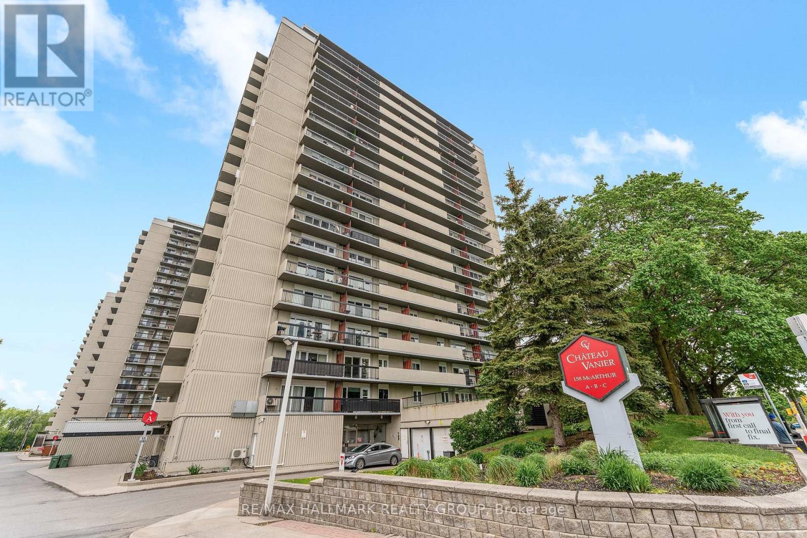 404 - 158 A Mcarthur Avenue Property Photo 1