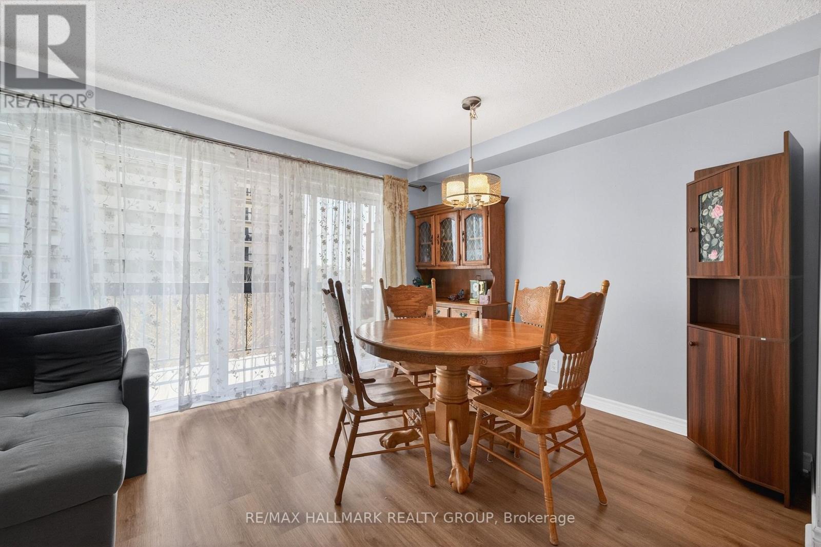 404 - 158 A Mcarthur Avenue Property Photo 10