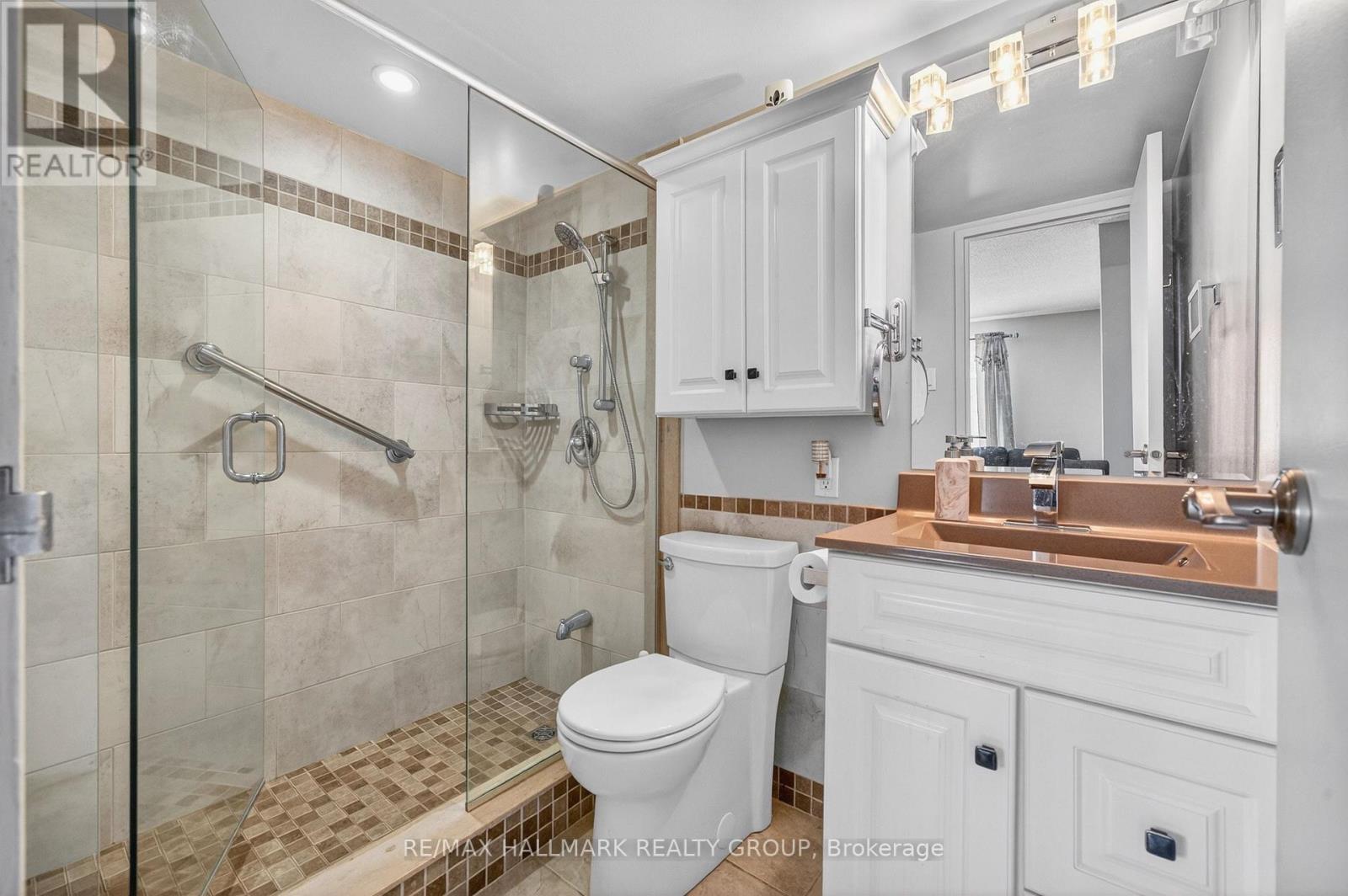 404 - 158 A Mcarthur Avenue Property Photo 16