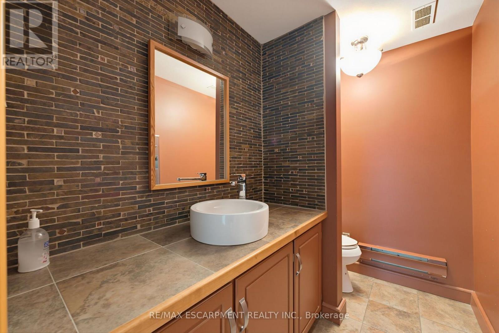 13 - 15 Bold Street Property Photo 19