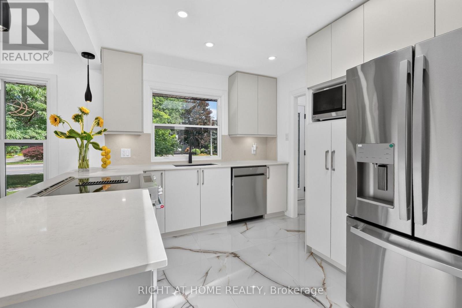 200 Island Park Drive Property Photo 14