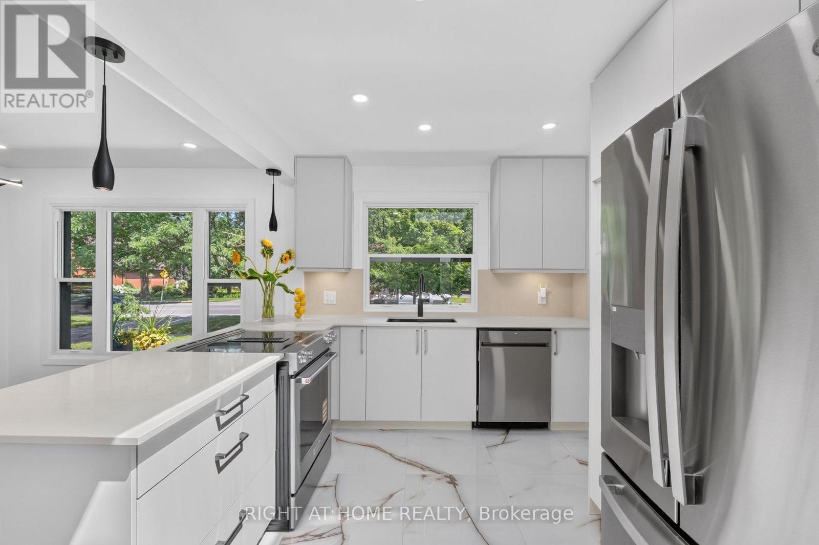 200 Island Park Drive Property Photo 15
