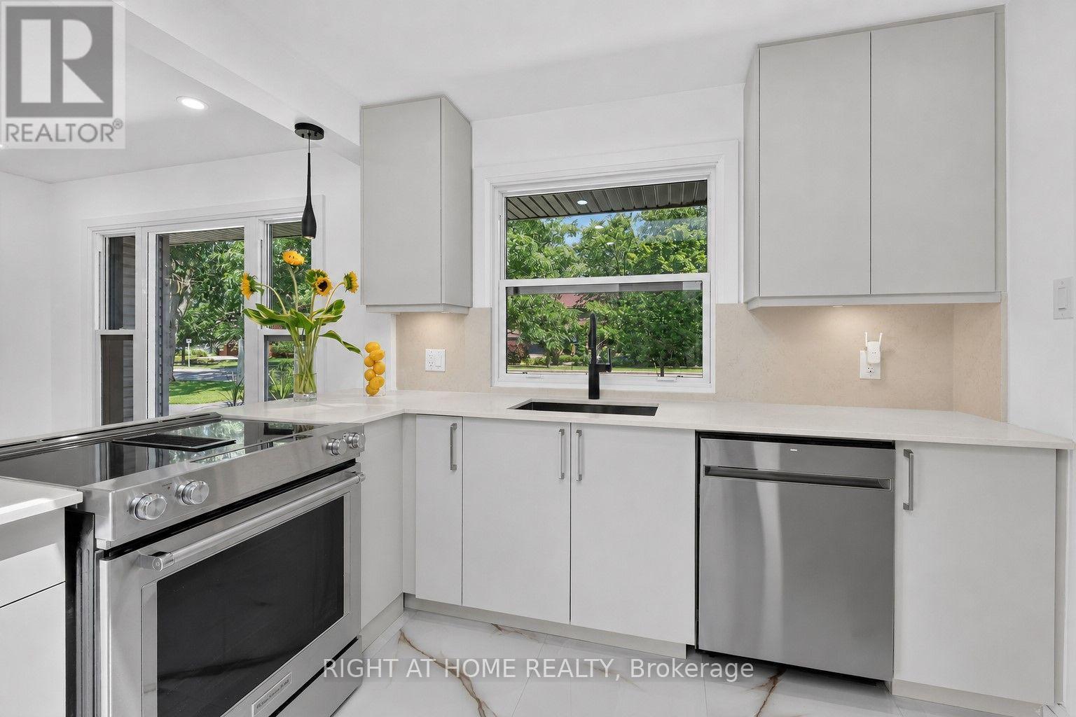 200 Island Park Drive Property Photo 18