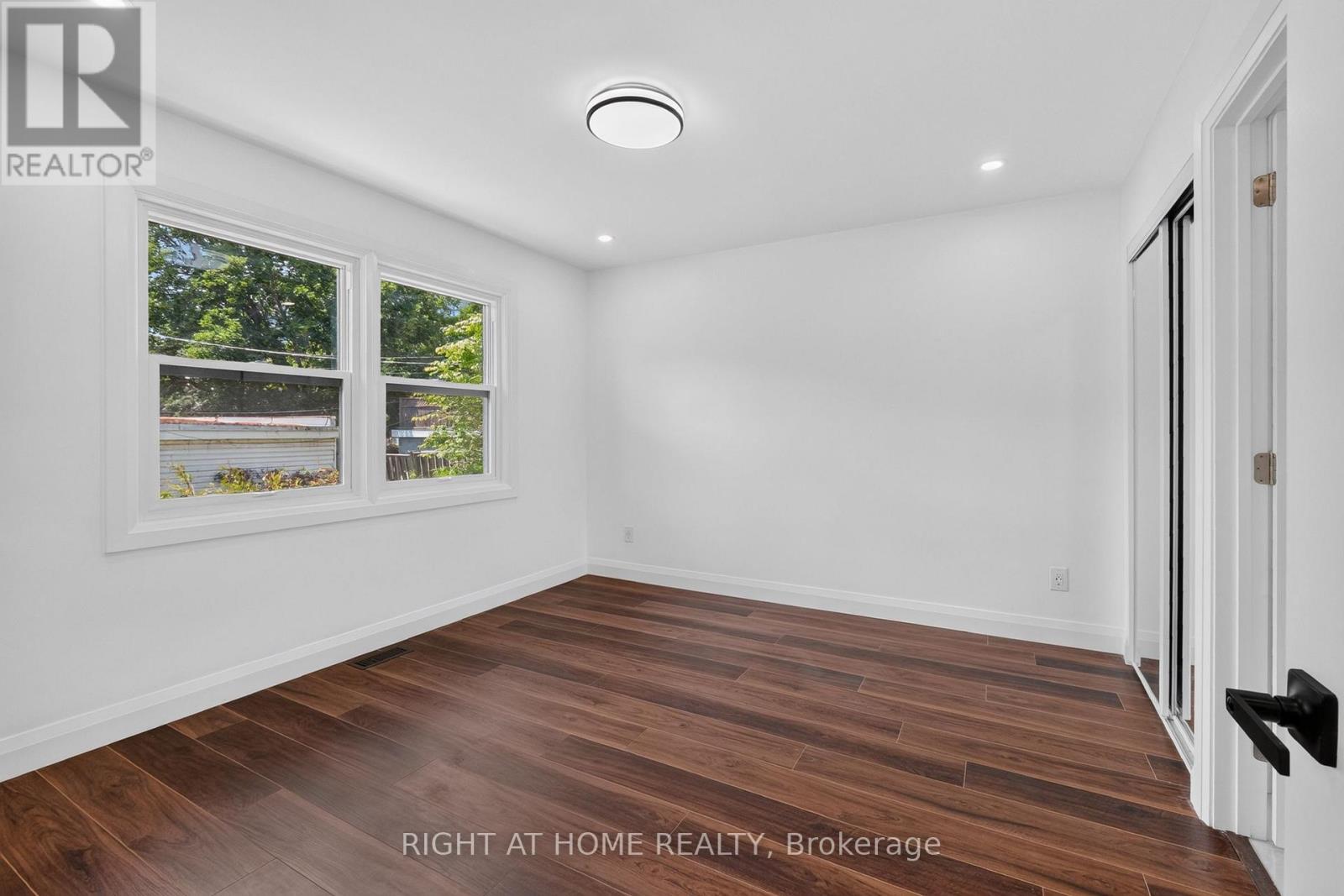 200 Island Park Drive Property Photo 23