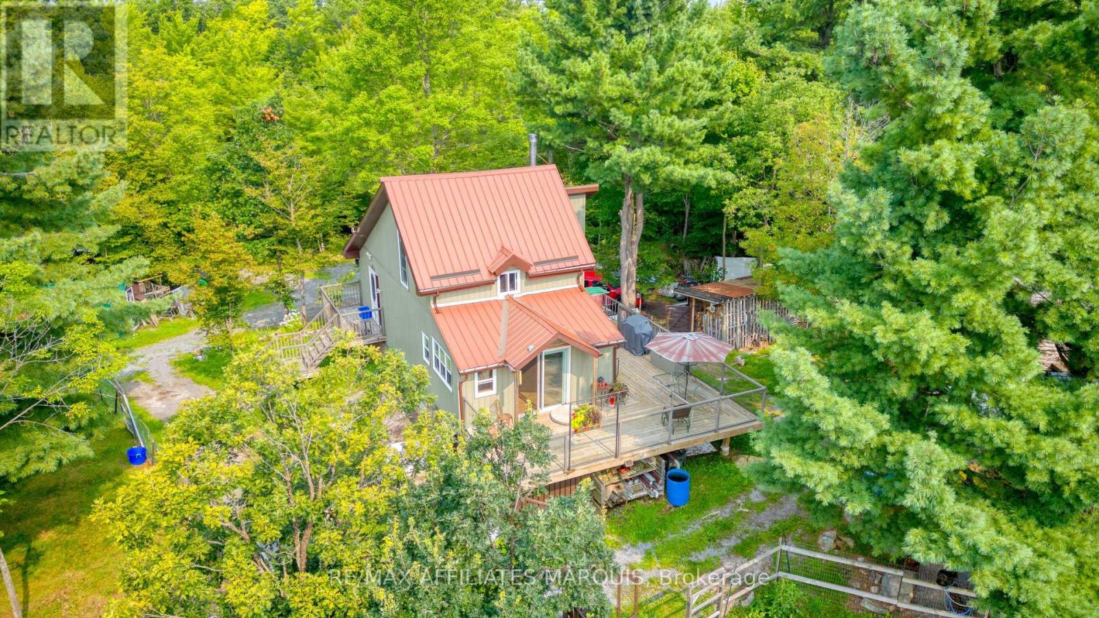 19 West Devil Lk Lane Property Photo 1