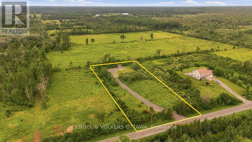 3737 Kettles Road Property Photo 2