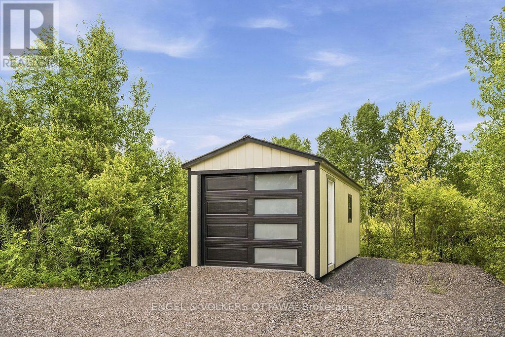 3737 Kettles Road Property Photo 3