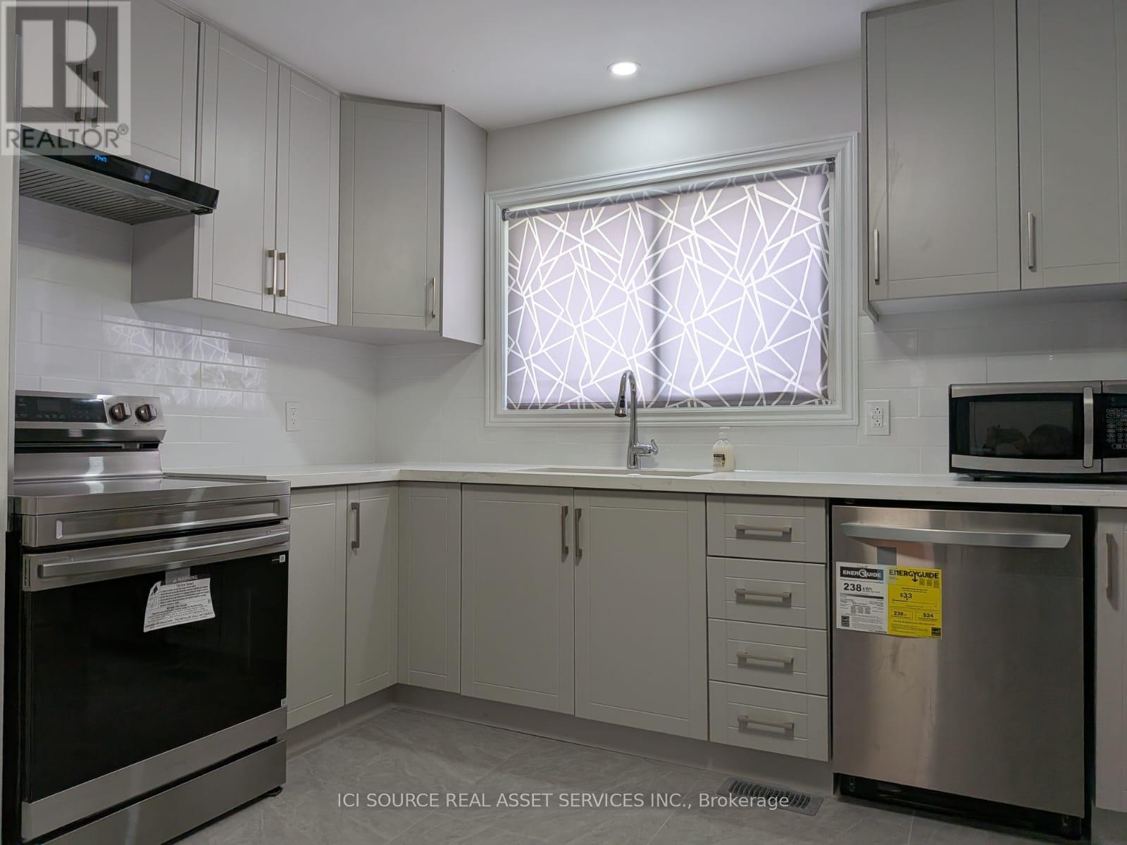 A - UPPER - 21 PARKDALE DRIVE