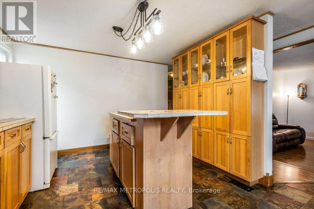 269 Burnett Avenue Property Photo 9