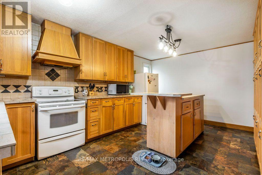 269 Burnett Avenue Property Photo 10