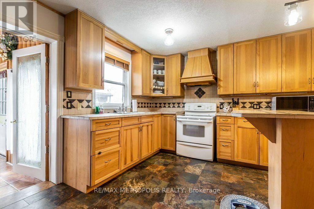 269 Burnett Avenue Property Photo 11