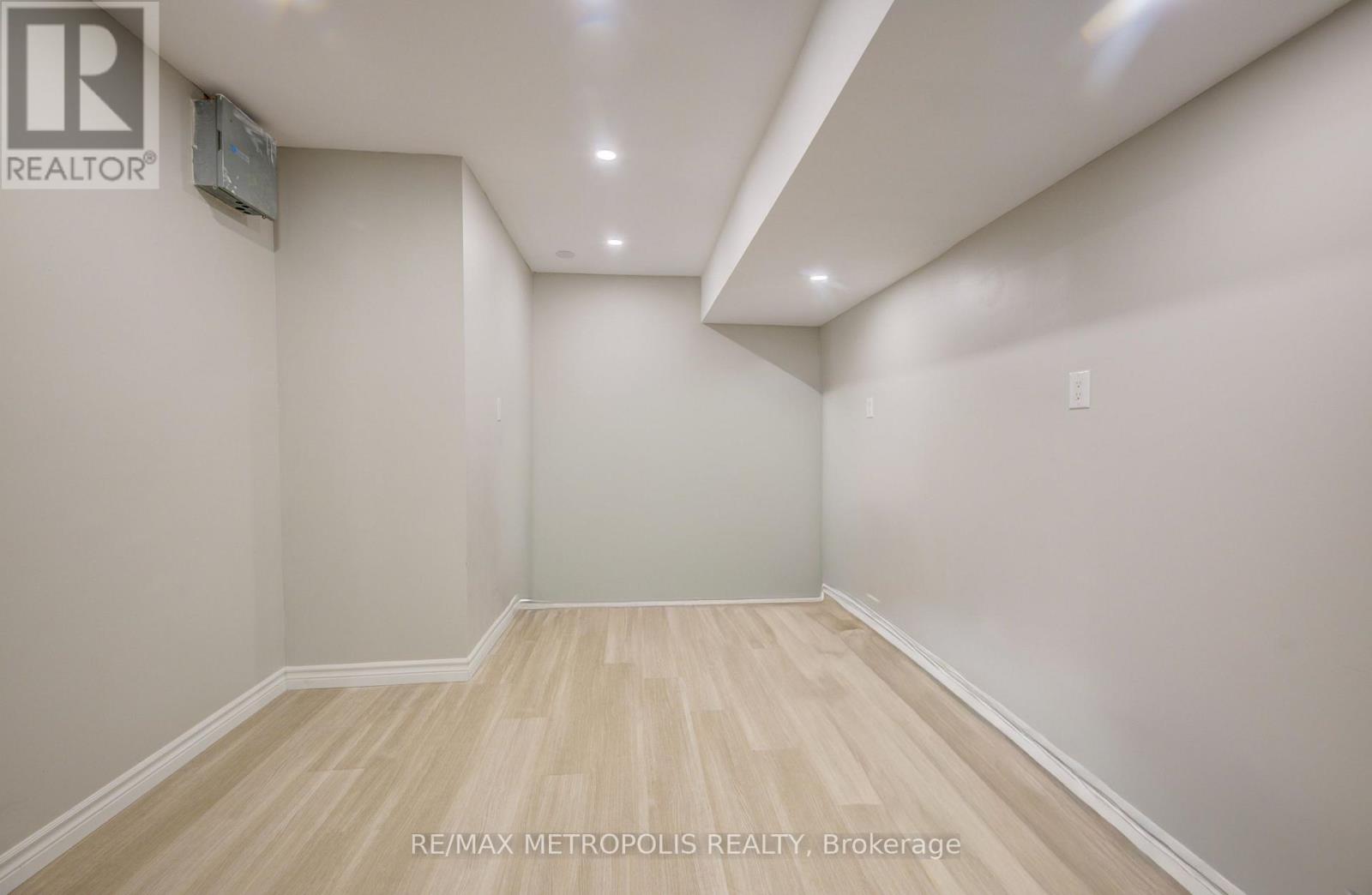 269 Burnett Avenue Property Photo 28