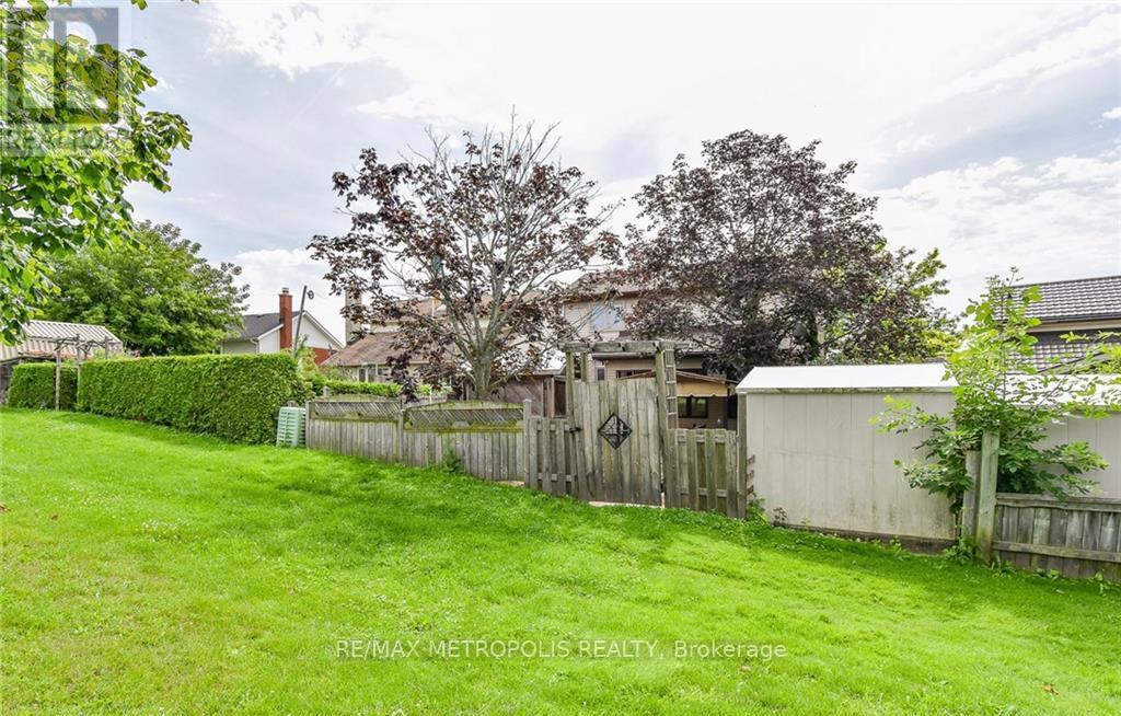 269 Burnett Avenue Property Photo 40