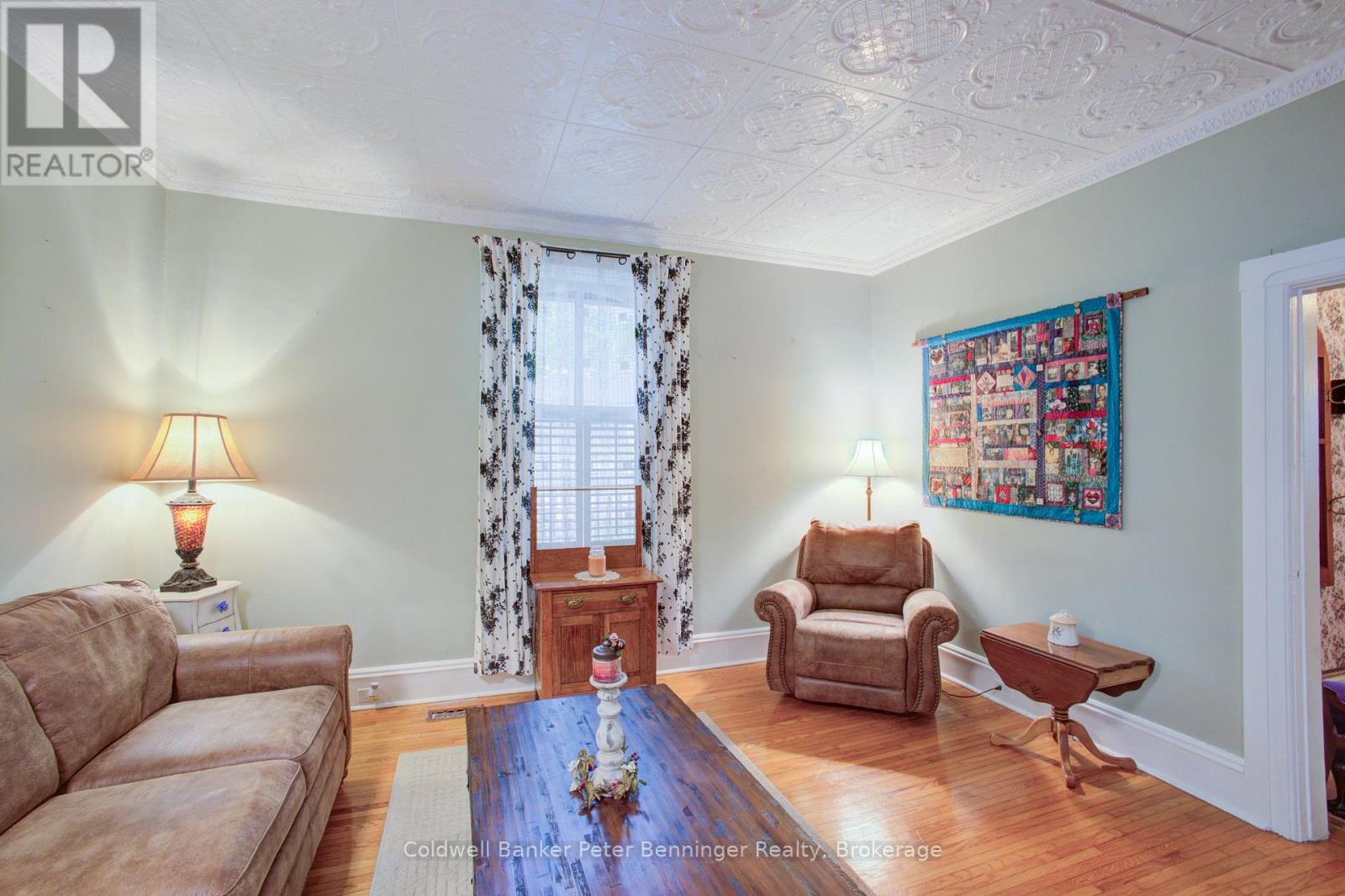817 Olde Victoria Street Property Photo 10
