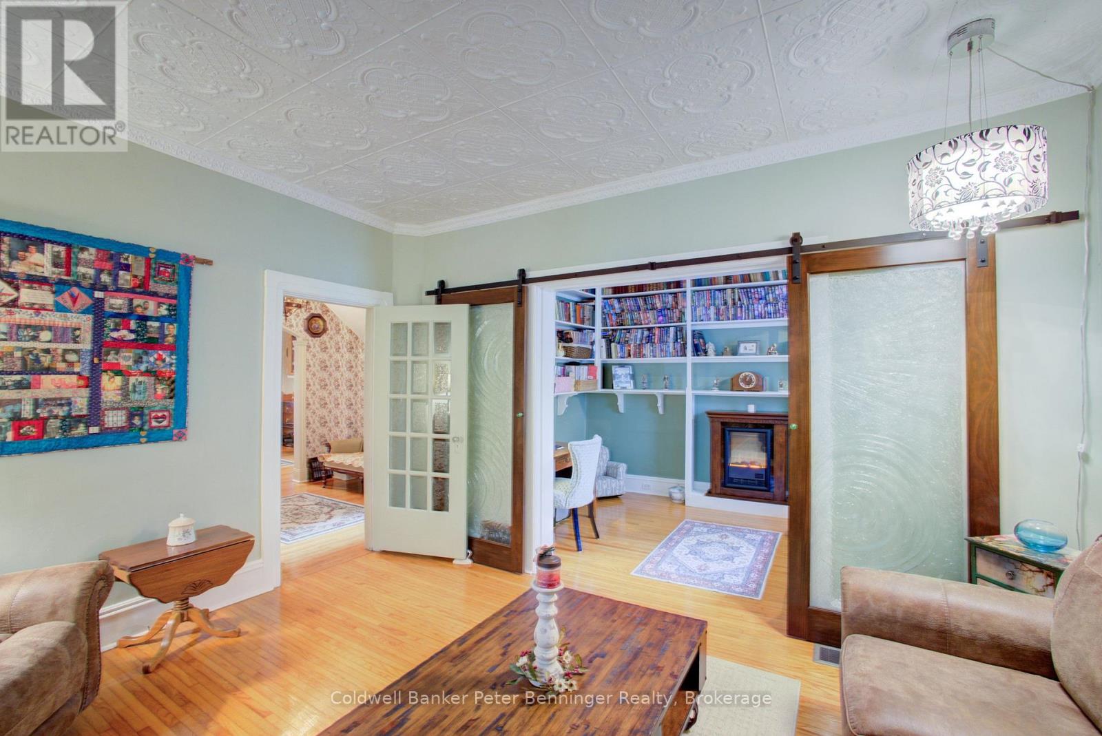 817 Olde Victoria Street Property Photo 11