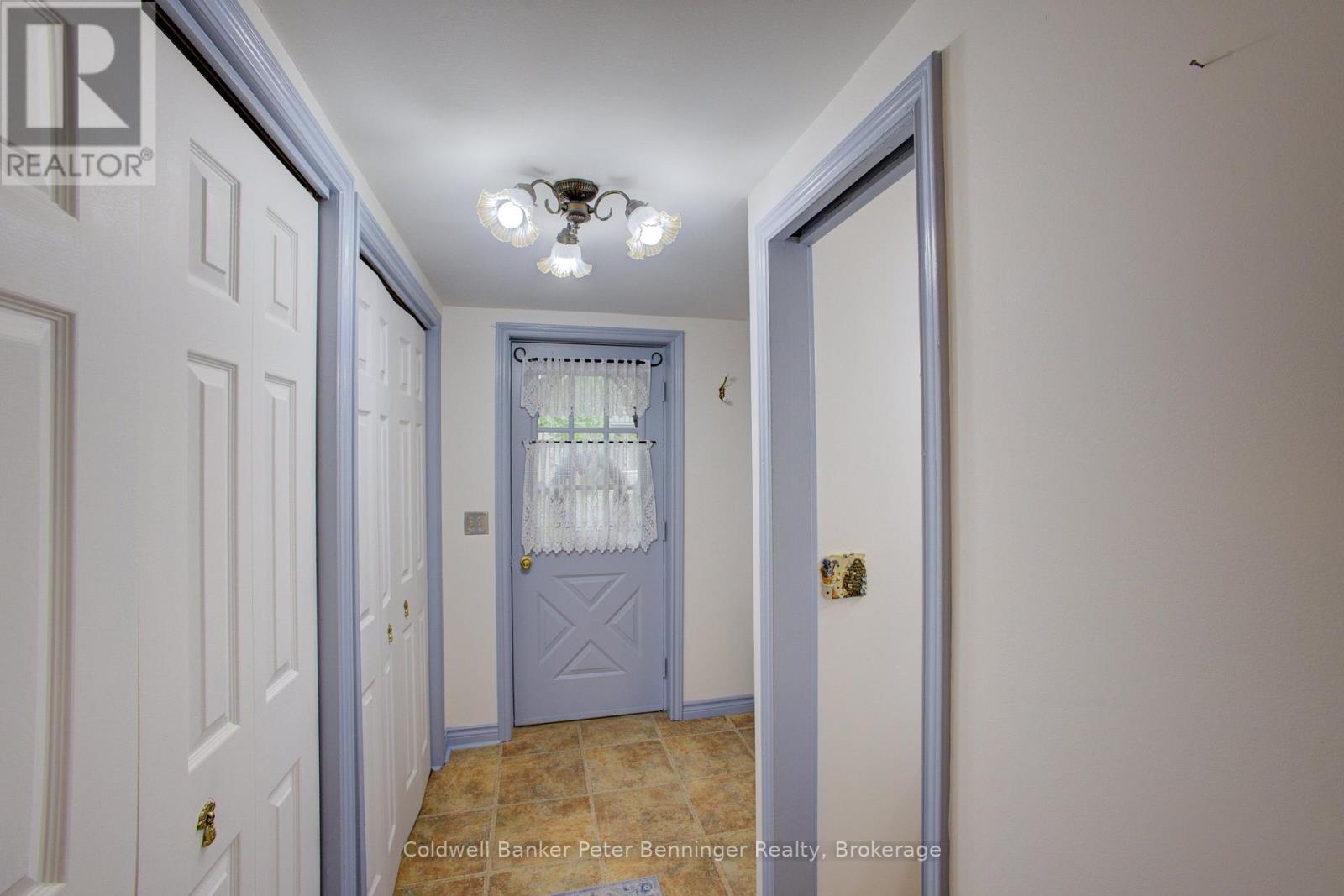 817 Olde Victoria Street Property Photo 17