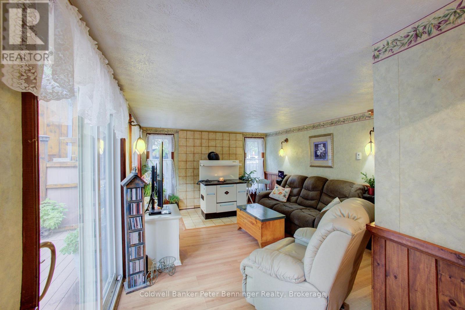 817 Olde Victoria Street Property Photo 20