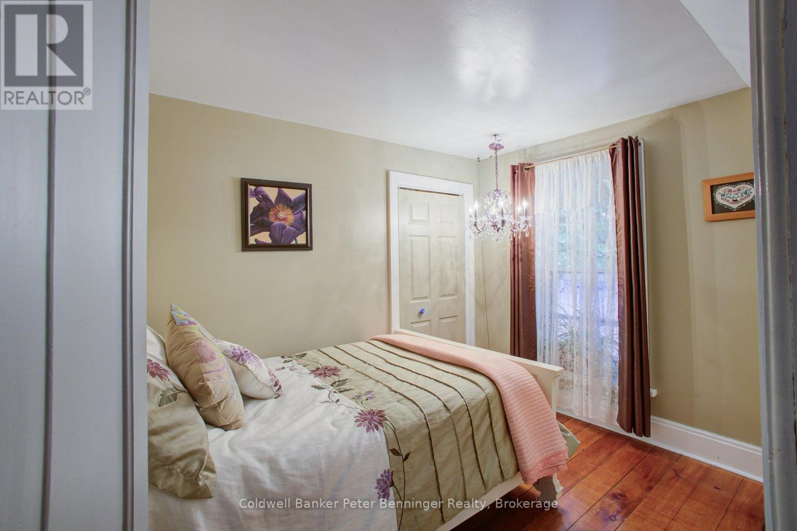 817 Olde Victoria Street Property Photo 23