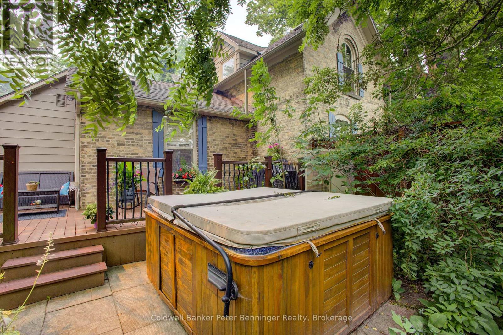 817 Olde Victoria Street Property Photo 33