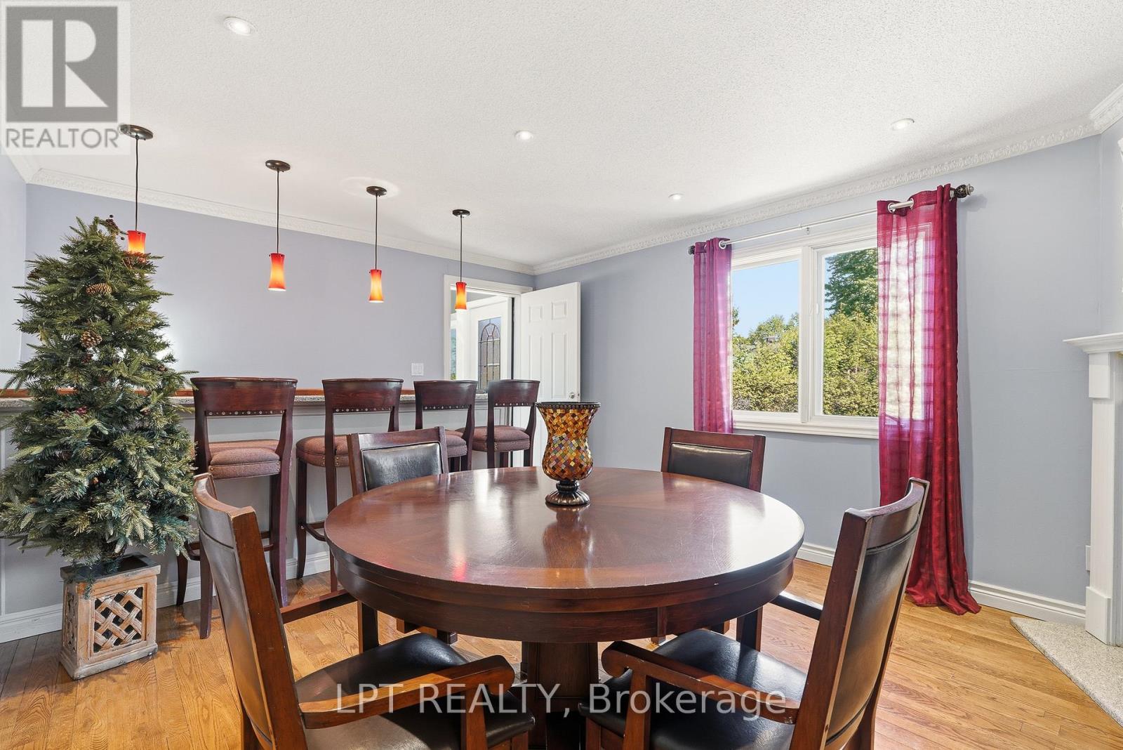 18 Louise Crescent Property Photo 18