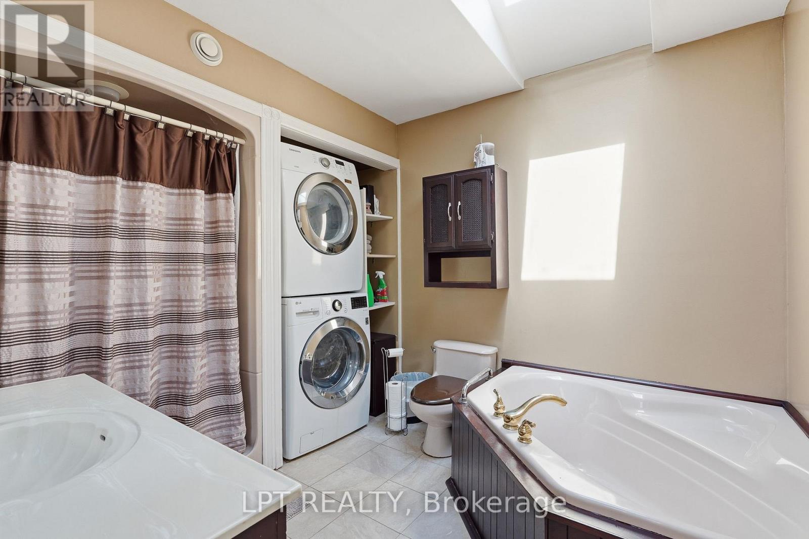 18 Louise Crescent Property Photo 19