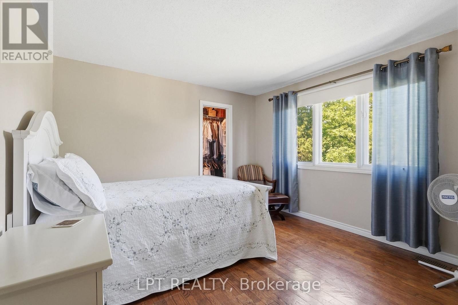 18 Louise Crescent Property Photo 22