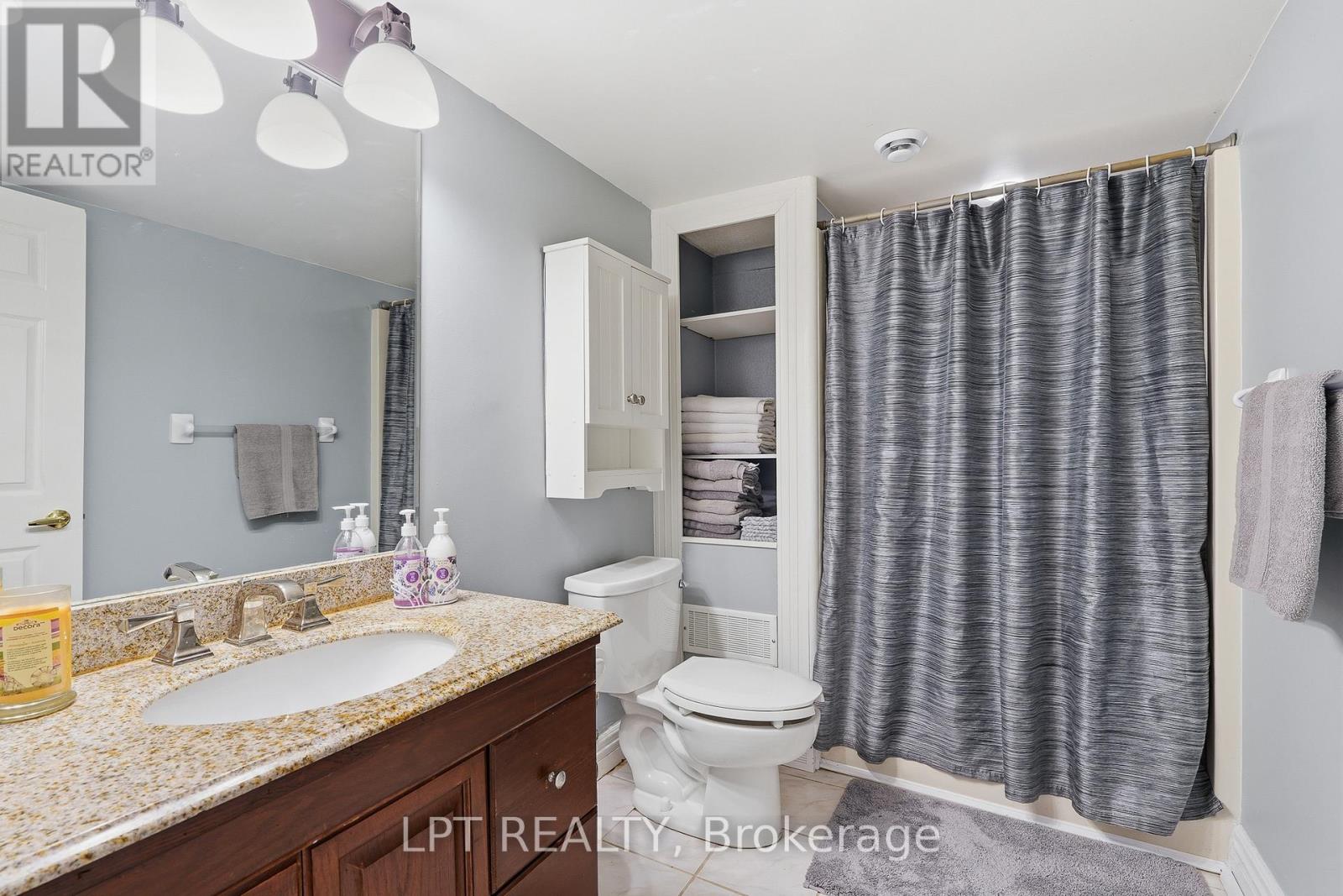 18 Louise Crescent Property Photo 24