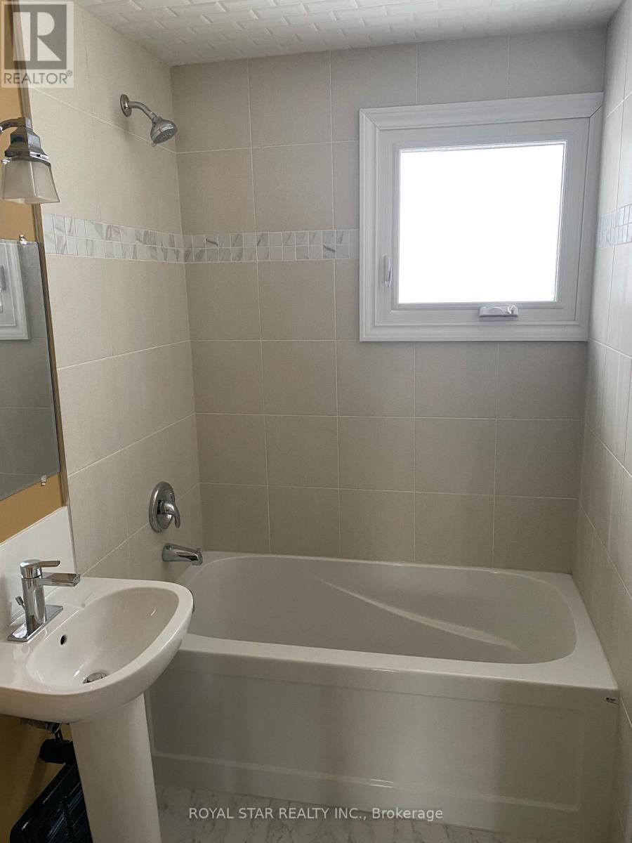 582 Garafraxa Street S Property Photo 8
