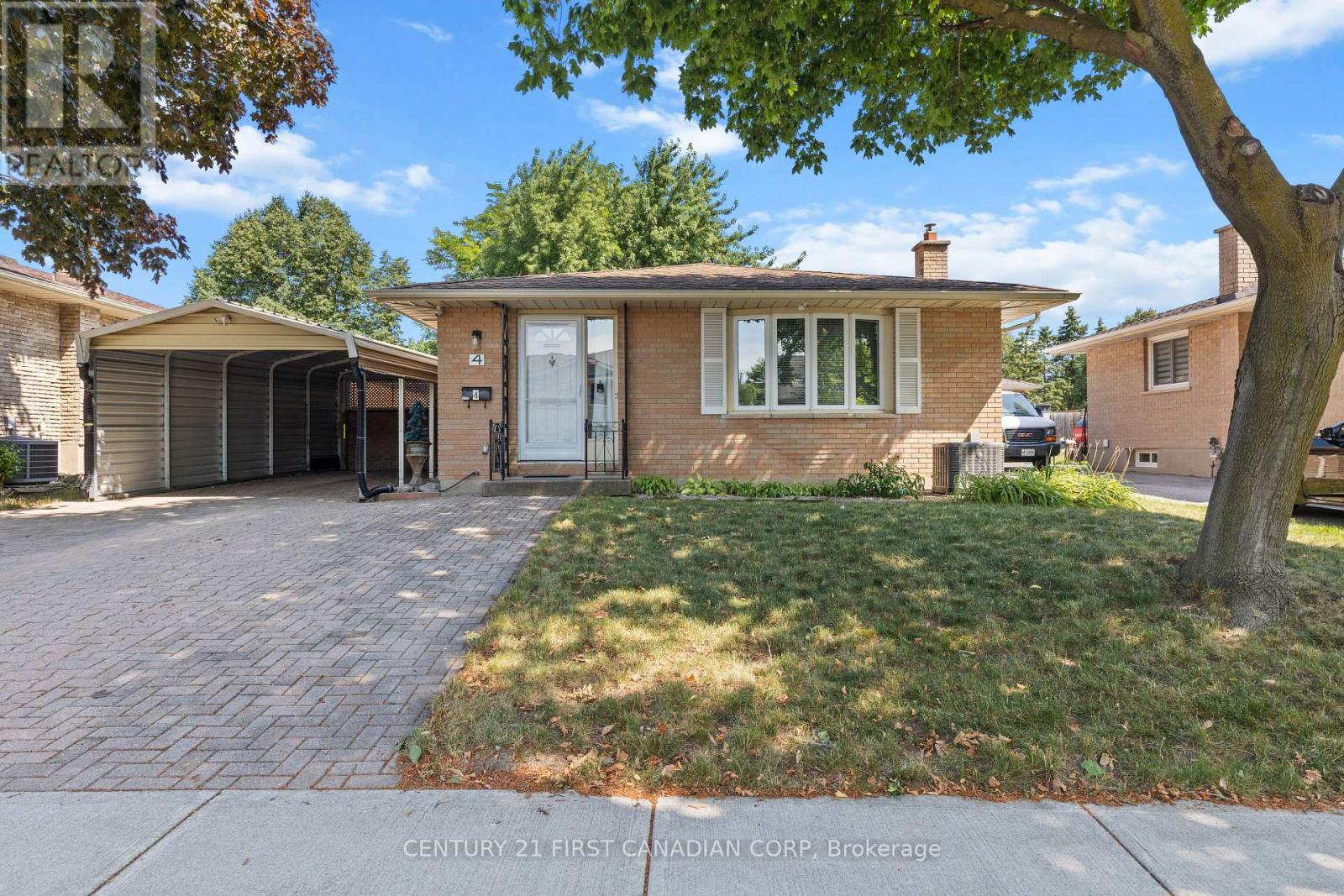 4 ARCHER CRESCENT