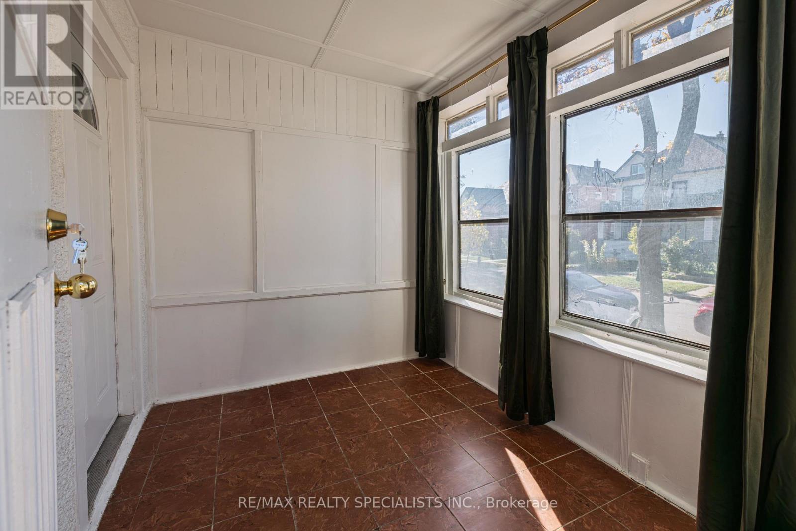332 Elm Avenue Property Photo 7