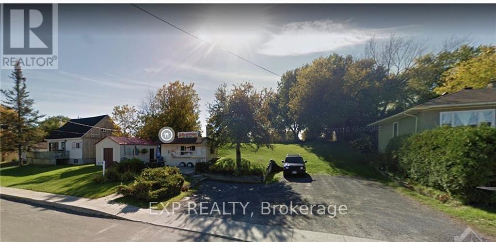 1868 Labonte Street N Property Photo 1