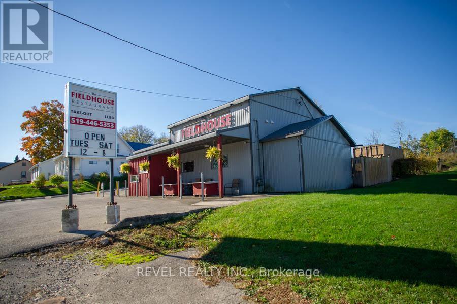 A - 53 Simcoe Street Property Photo 3