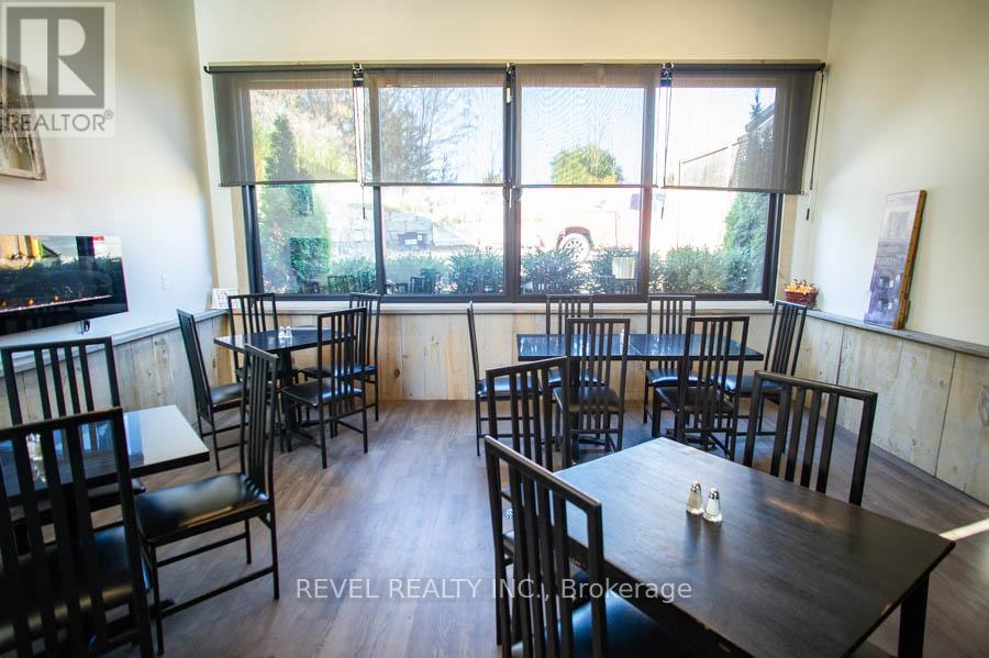 A - 53 Simcoe Street Property Photo 14