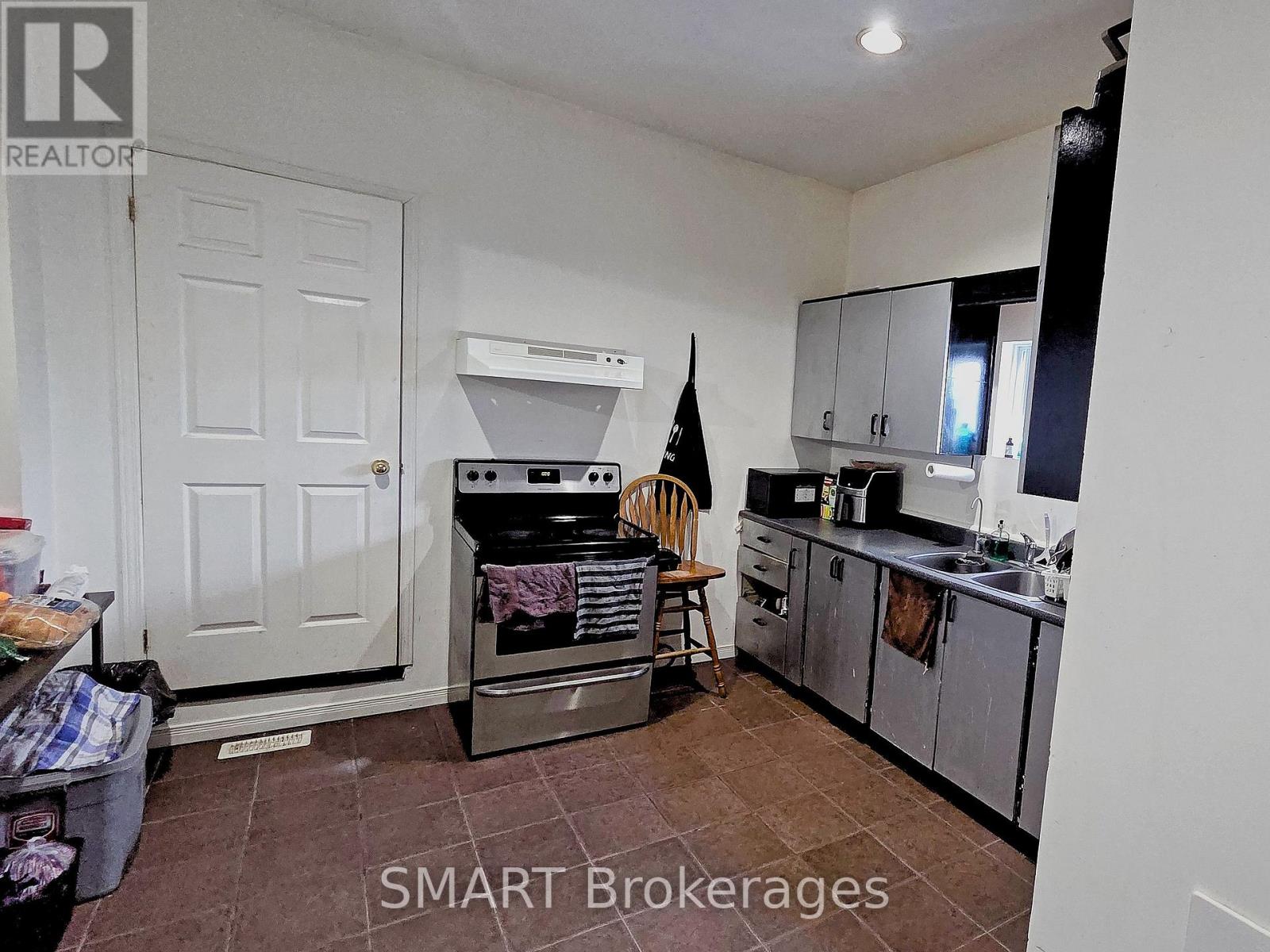 227 Station Street Property Photo 27