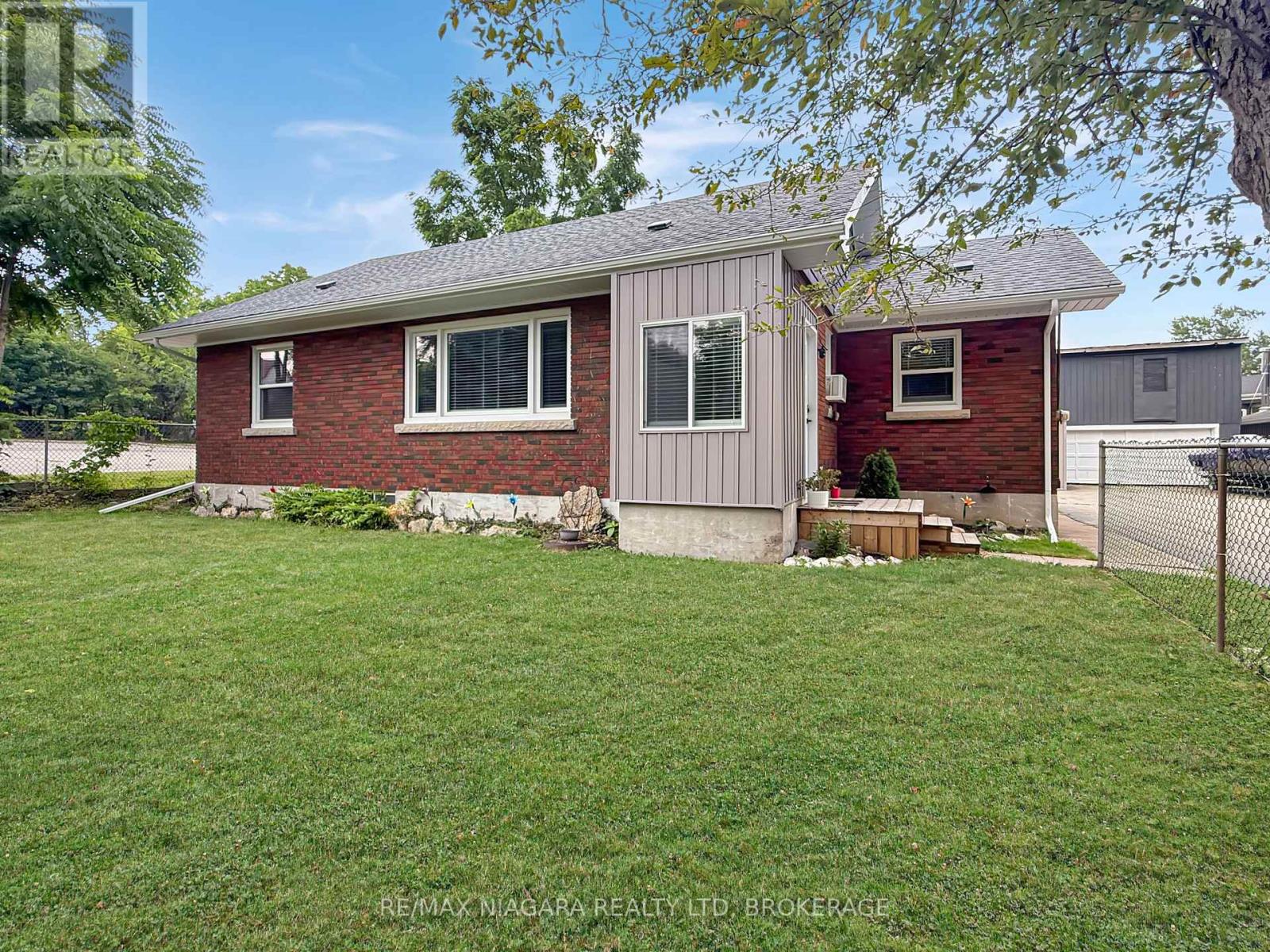 222 Ridgeway Road Property Photo 2