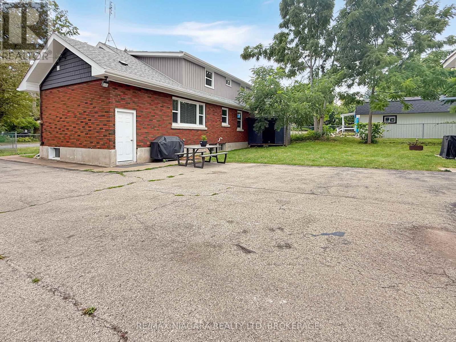 222 Ridgeway Road Property Photo 28