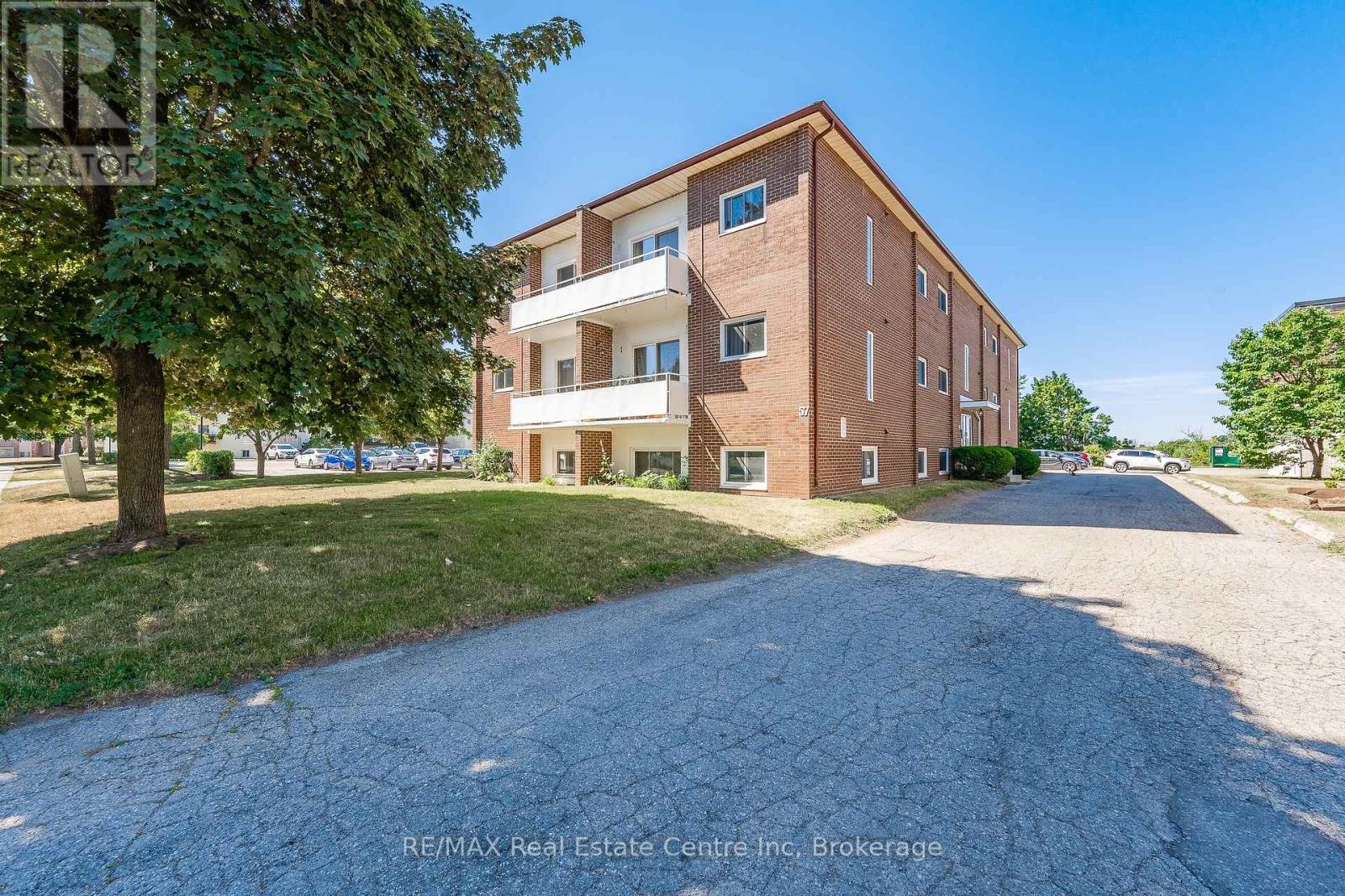 102 - 57 Conroy Crescent Property Photo 1