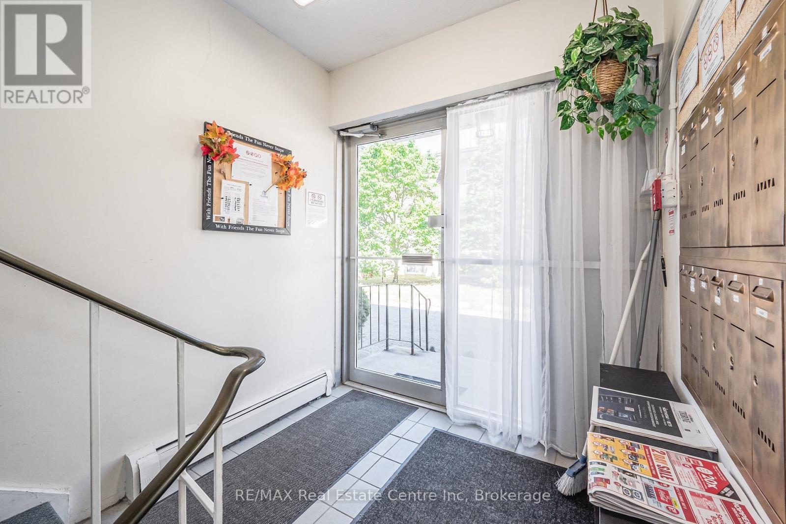 102 - 57 Conroy Crescent Property Photo 5