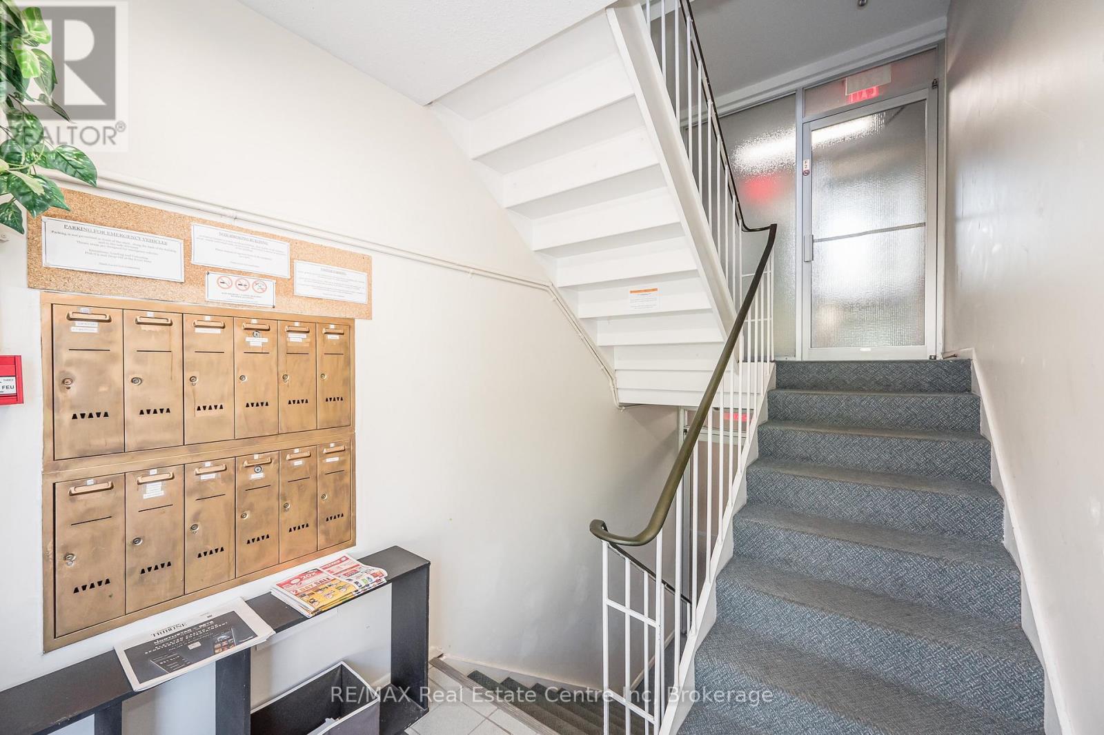102 - 57 Conroy Crescent Property Photo 6