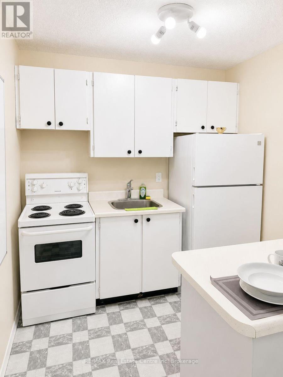 102 - 57 Conroy Crescent Property Photo 9