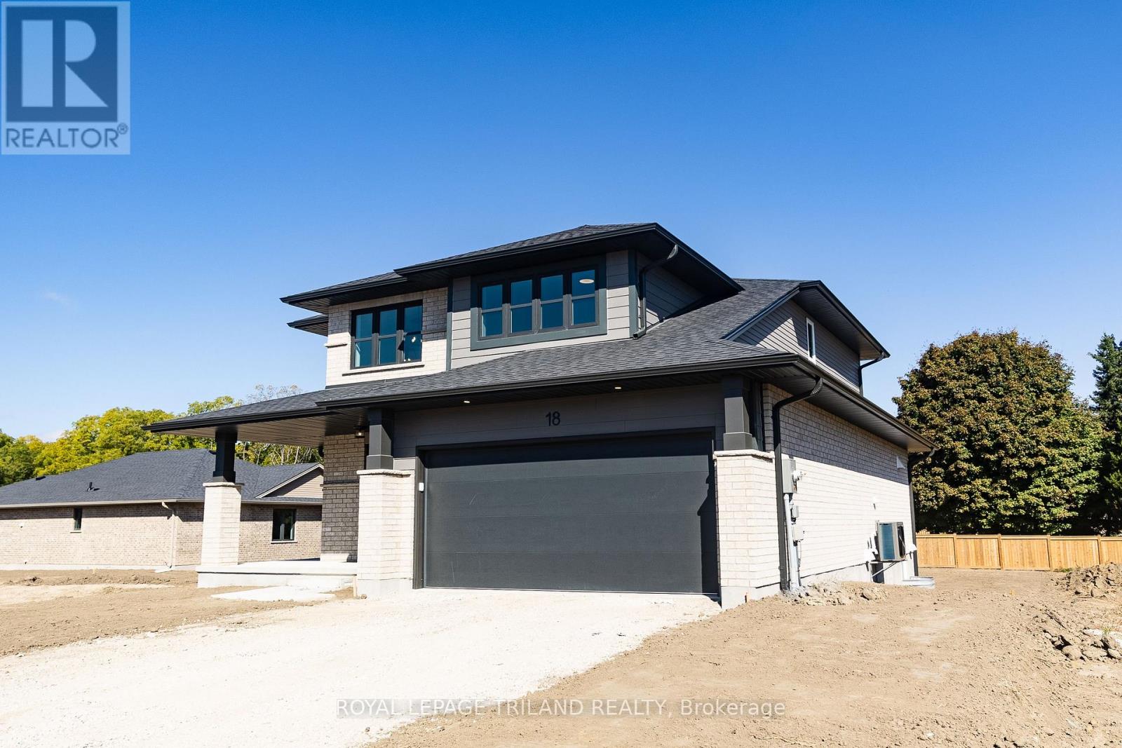 18 Hawks Gate Property Photo 2