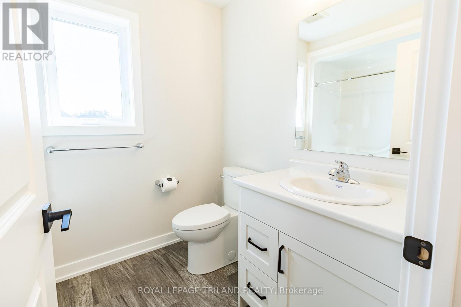 18 Hawks Gate Property Photo 19