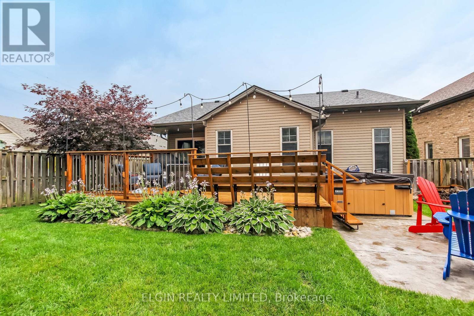 5 Hawthorn Court Property Photo 4