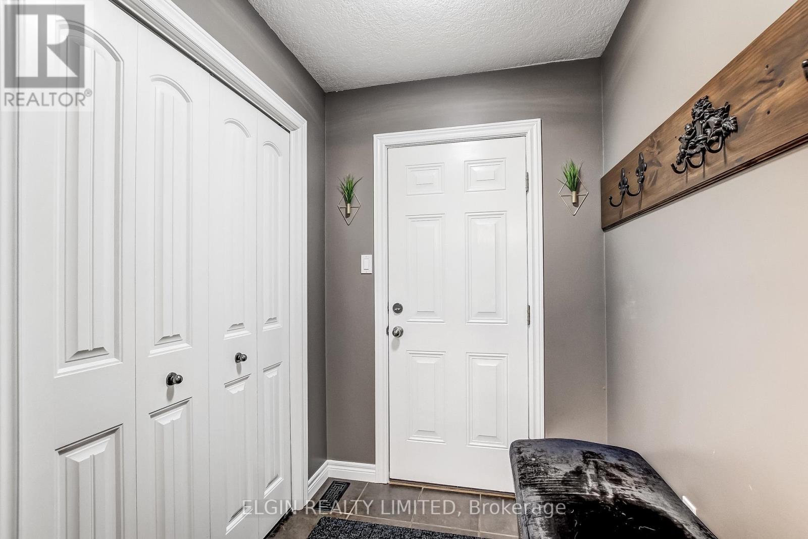 5 Hawthorn Court Property Photo 14