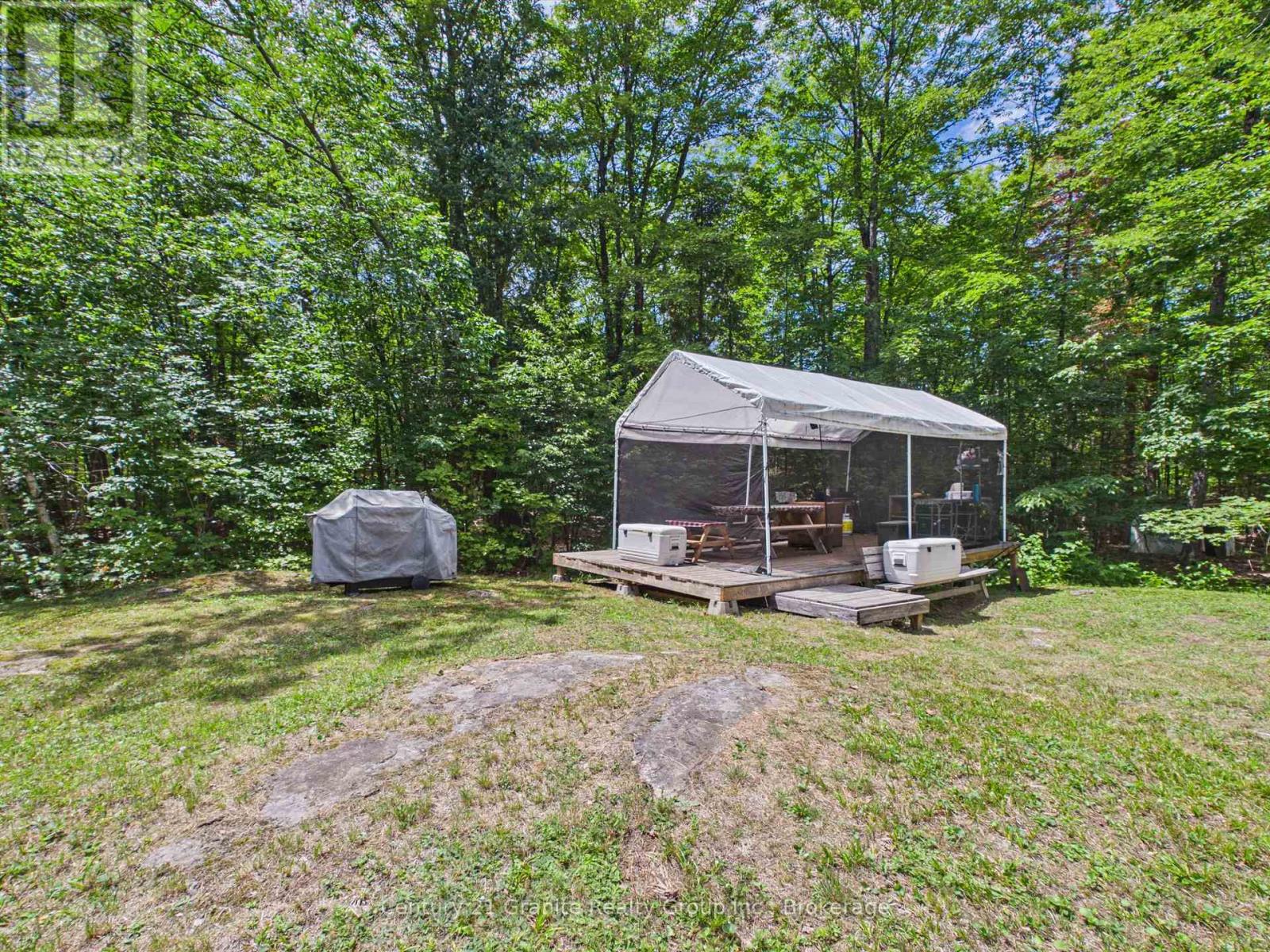 000 South Lake Road Property Photo 12