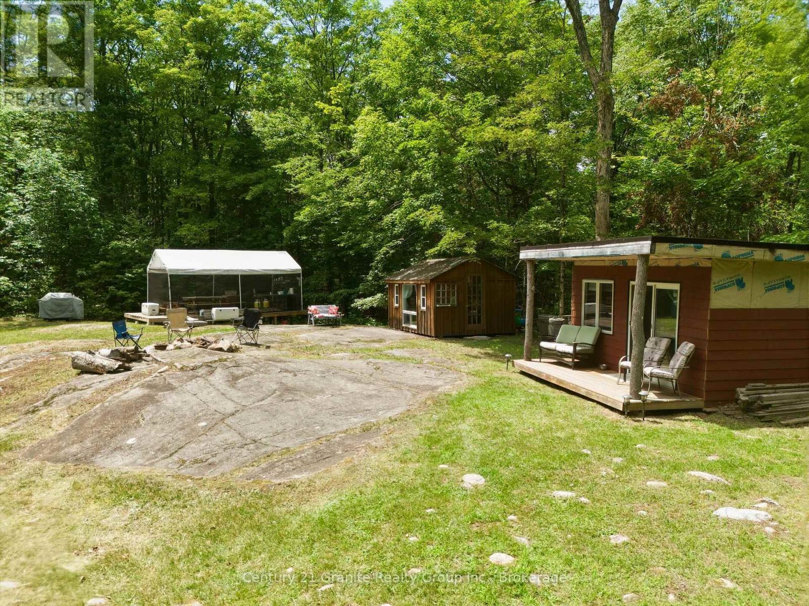 000 South Lake Road Property Photo 17