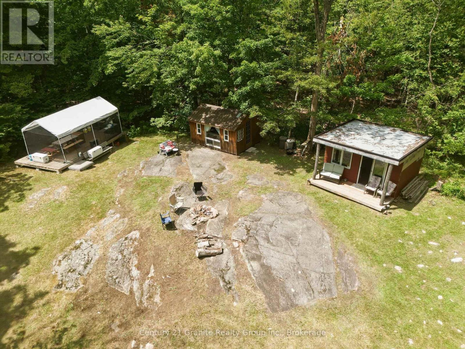 000 South Lake Road Property Photo 18