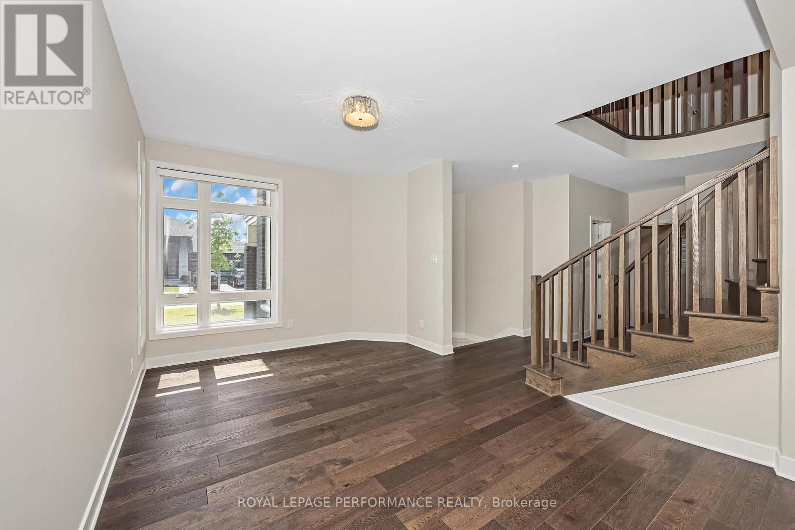 414 Longworth Avenue Property Photo 4